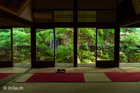 japanese church be like